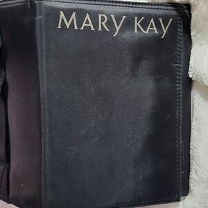 Toiletry hanging bag.